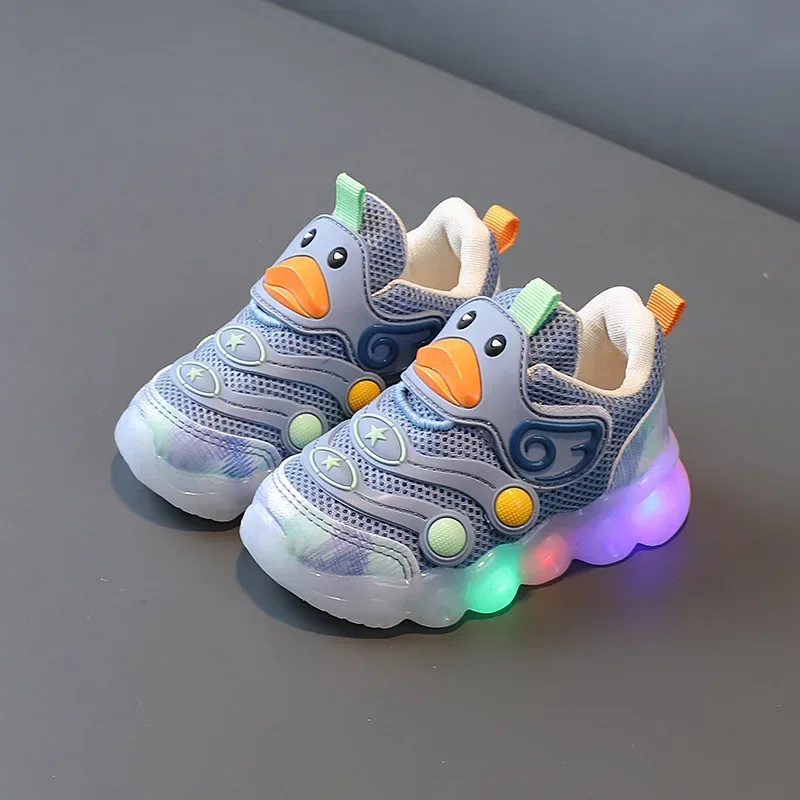 Baby-Shoes-with-Lights-on-Women-New-Breathable-Mesh-Soft-Soled-Baby-Walking-Shoes-Children-Sports-1