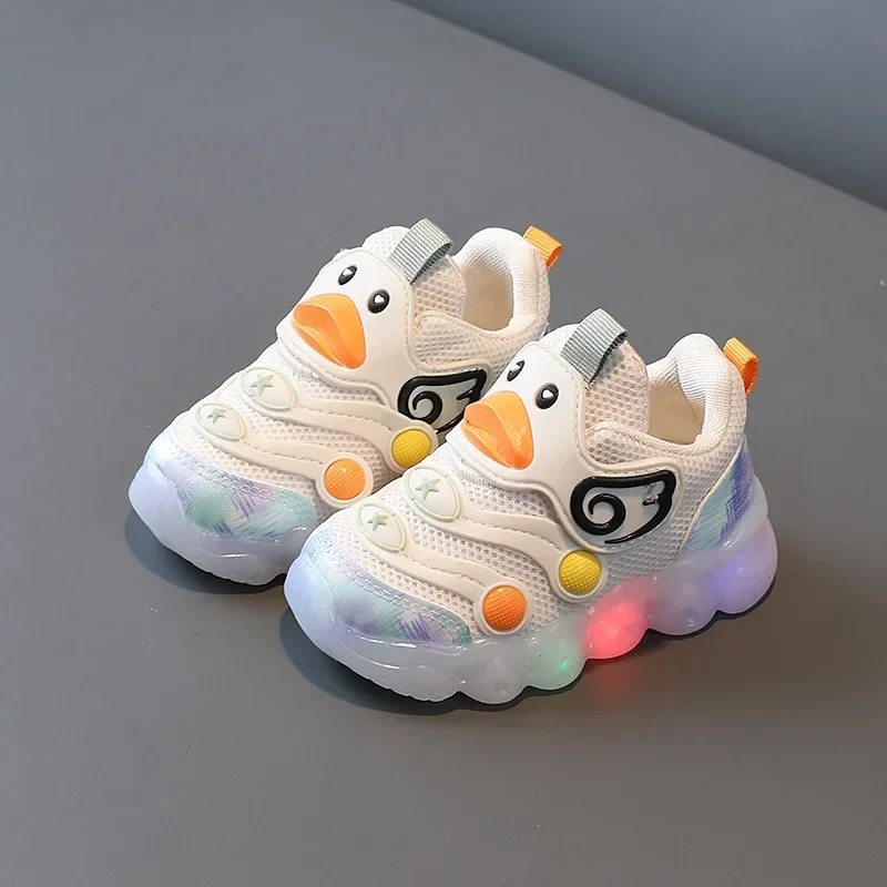 Baby-Shoes-with-Lights-on-Women-New-Breathable-Mesh-Soft-Soled-Baby-Walking-Shoes-Children-Sports-2