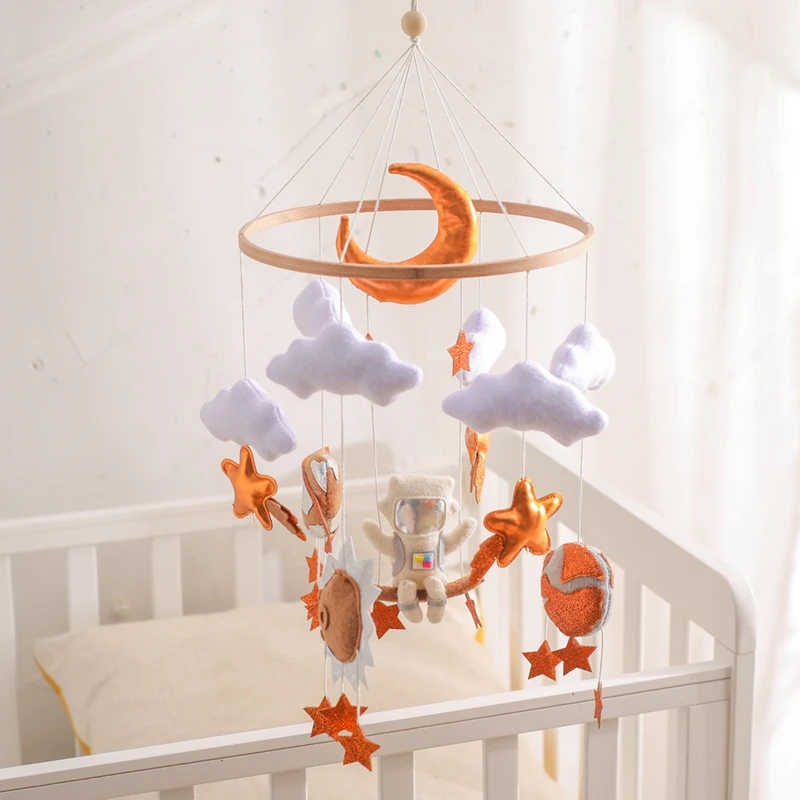 Crib-Mobile-Wooden-Baby-Rattles-Soft-Felt-Outer-Space-Astronauts-Bed-Bell-Newborn-Music-Box-Hanging